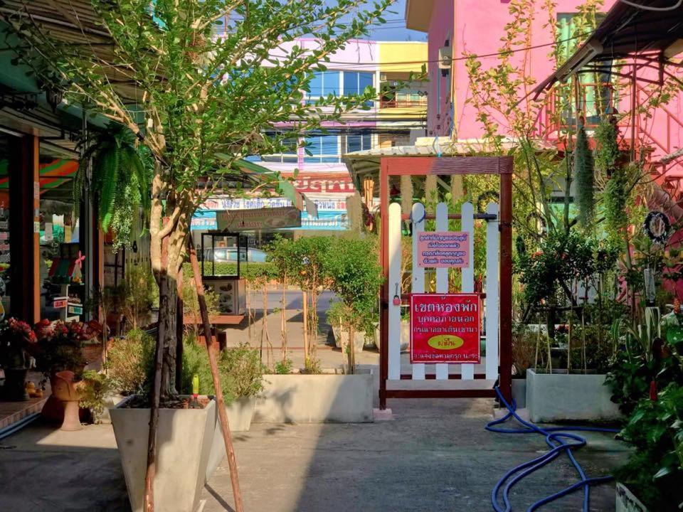 Winny Apartment Rayong Eksteriør billede