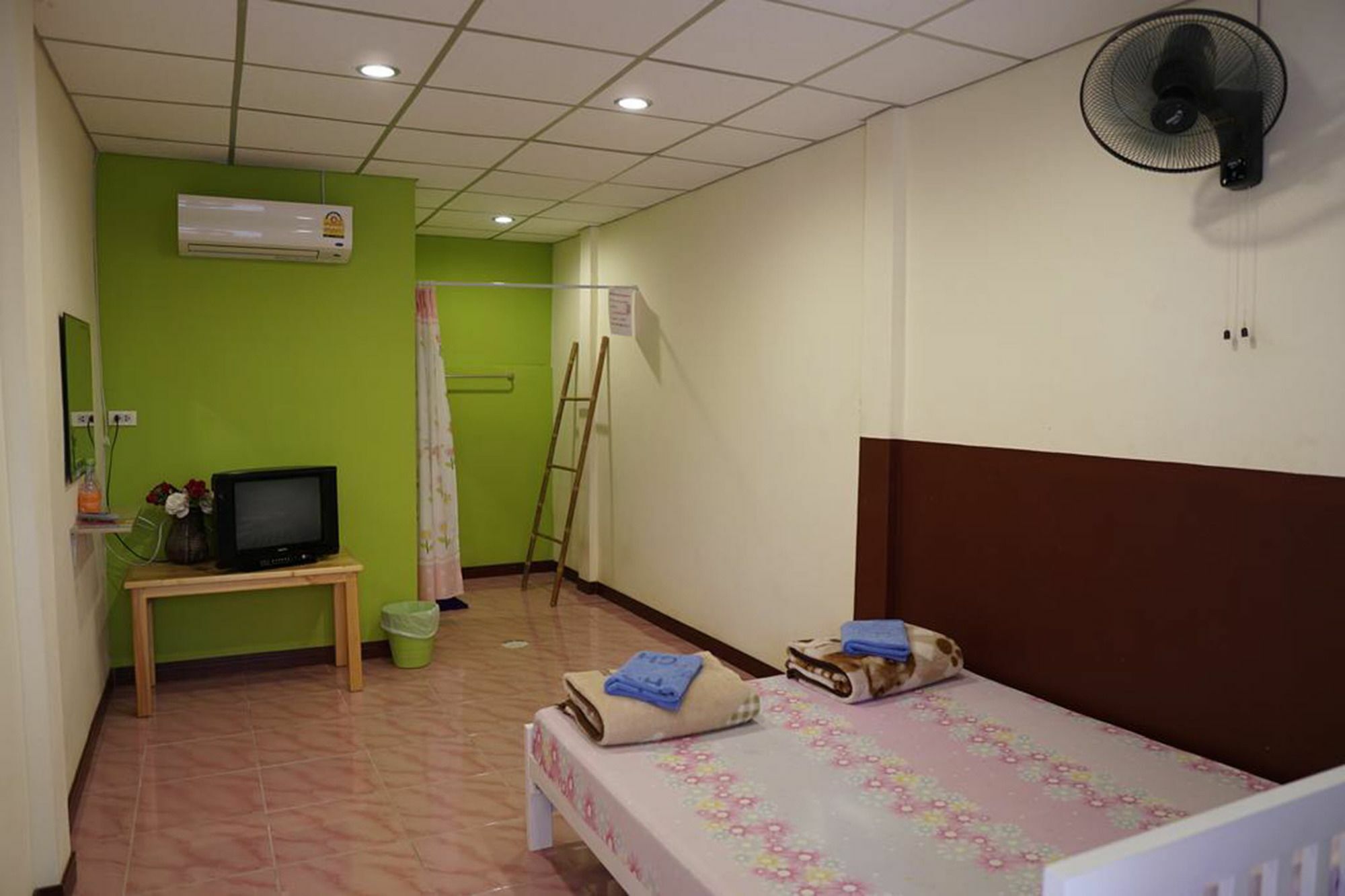 Winny Apartment Rayong Eksteriør billede